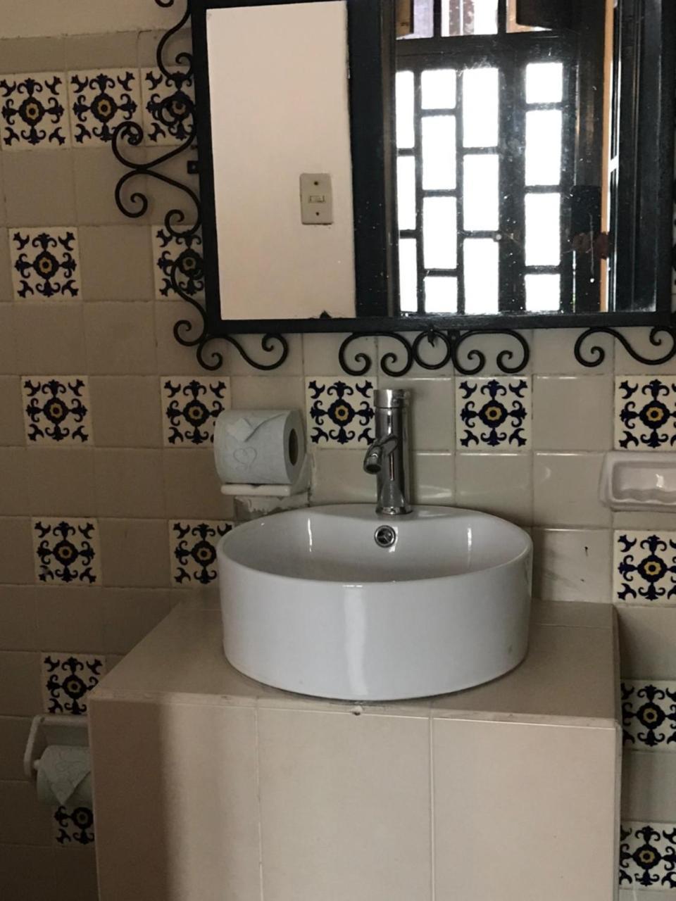 Hotel Villa De Flores Uruapan  Экстерьер фото