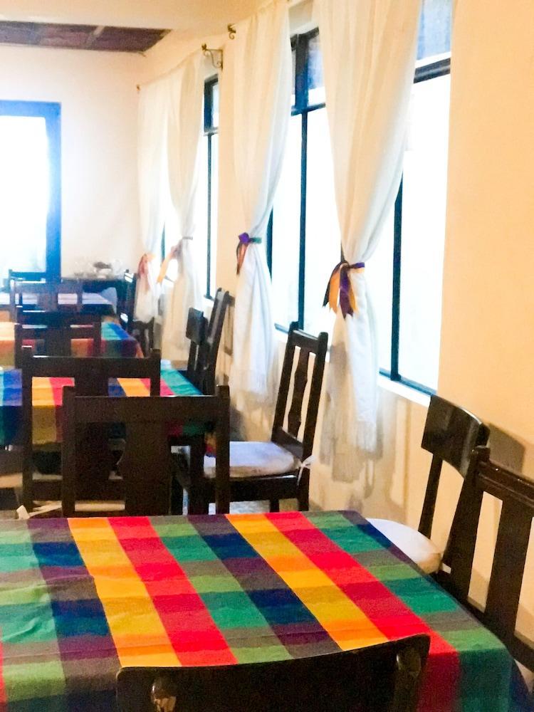 Hotel Villa De Flores Uruapan  Экстерьер фото